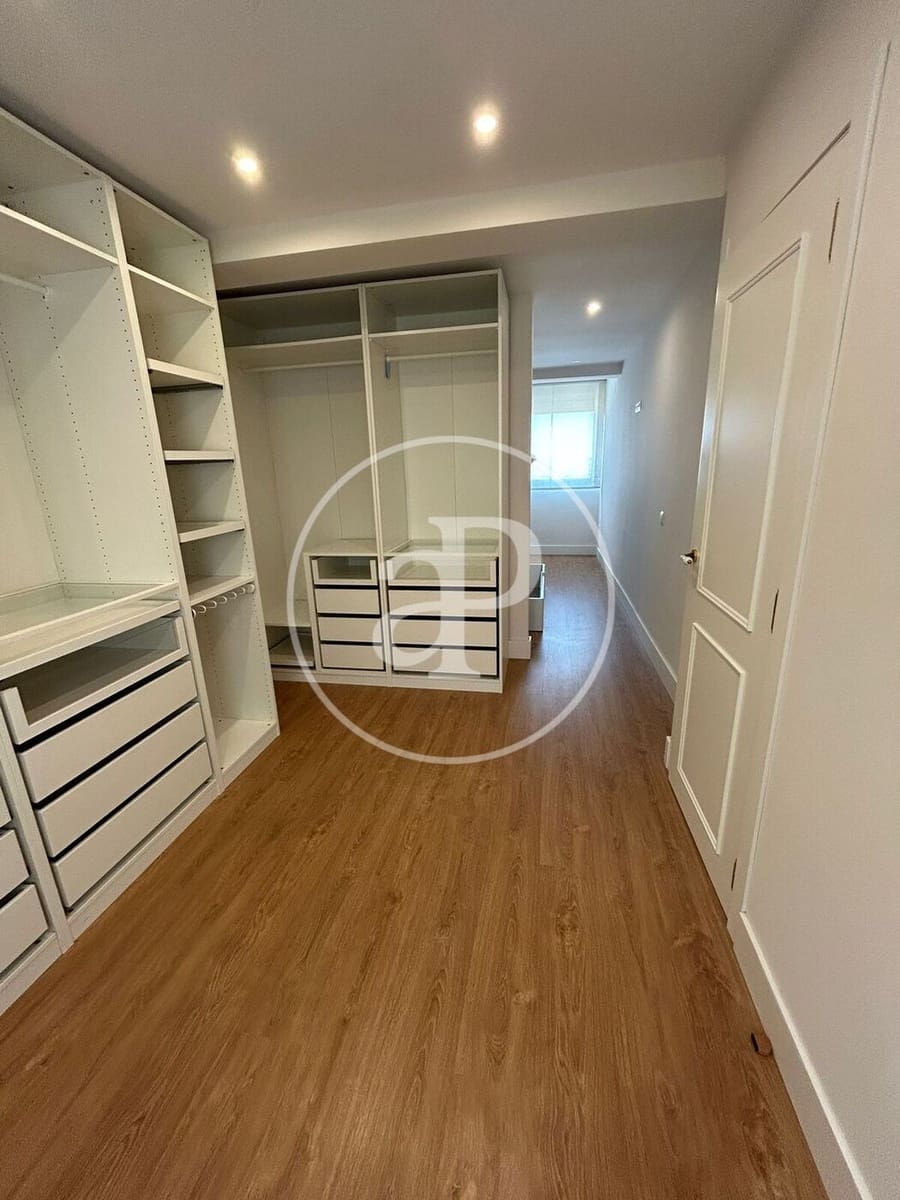 2 quarto Apartamento para arrendar em Valencia cidade - 1 500 € (Ref: 9174943)