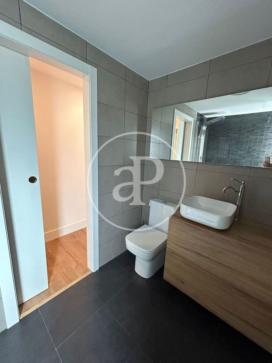 2 quarto Apartamento para arrendar em Valencia cidade - 1 500 € (Ref: 9174943)