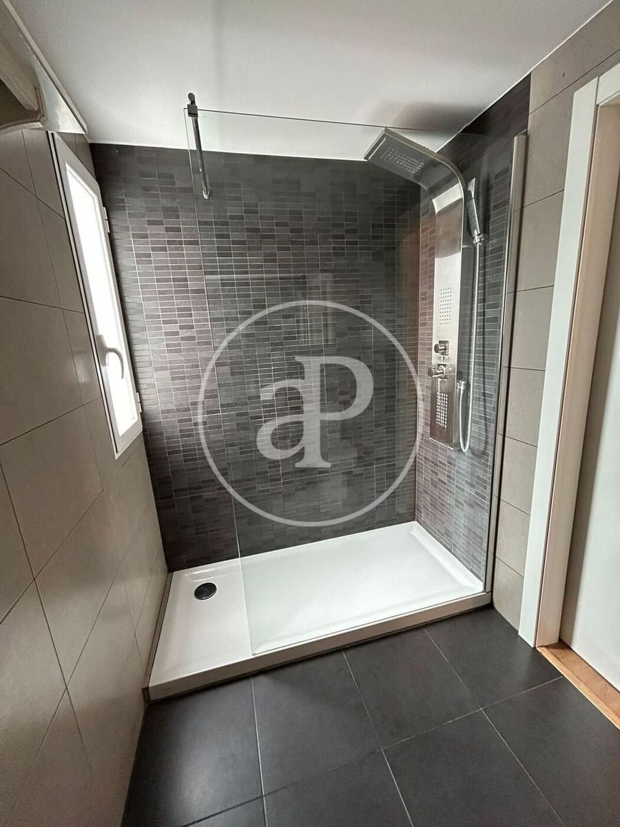 2 quarto Apartamento para arrendar em Valencia cidade - 1 500 € (Ref: 9174943)