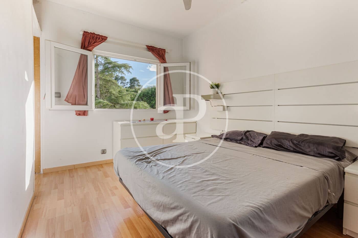 4 slaapkamer Villa te koop in Calicanto met zwembad - € 360.000 (Ref: 9176618)