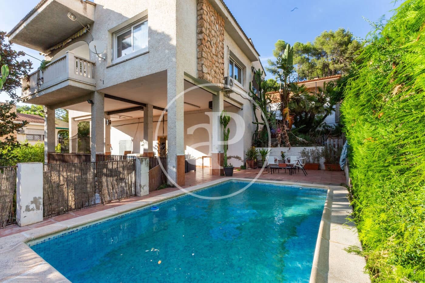 4 slaapkamer Villa te koop in Calicanto met zwembad - € 360.000 (Ref: 9176618)