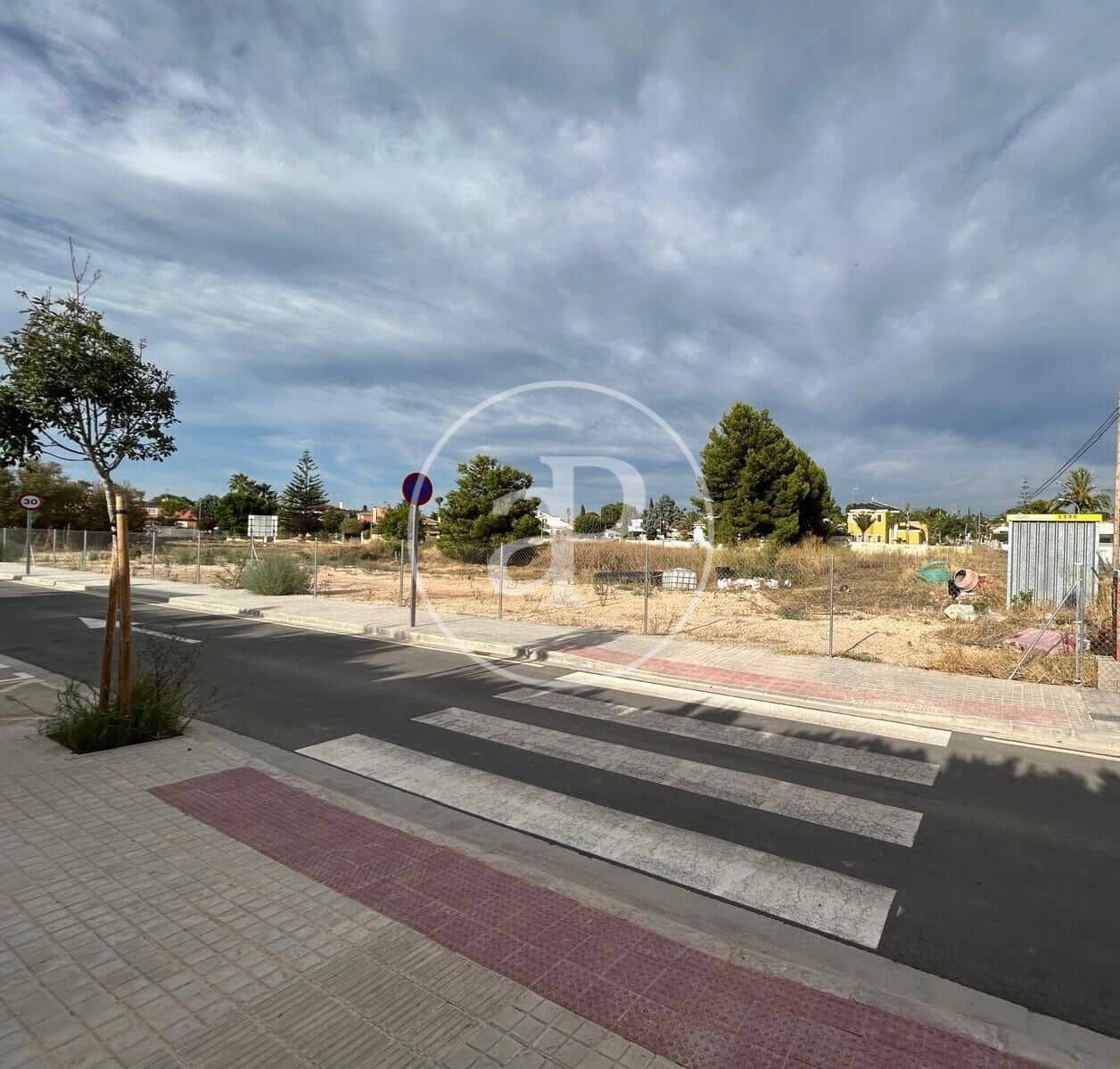 Grunde uden byggetilladelser til salg i L'Eliana - € 280.000 (Ref: 9181263)