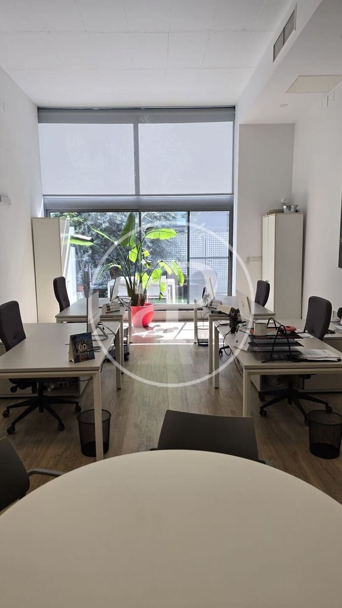 1 sypialnia Apartament na sprzedaż w Miasto Walencja z basenem - 350 000 € (Ref: 9181264)