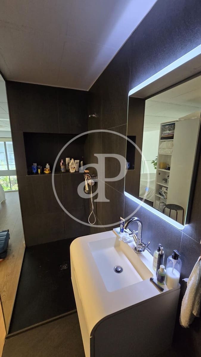 1 sypialnia Apartament na sprzedaż w Miasto Walencja z basenem - 295 000 € (Ref: 9181265)