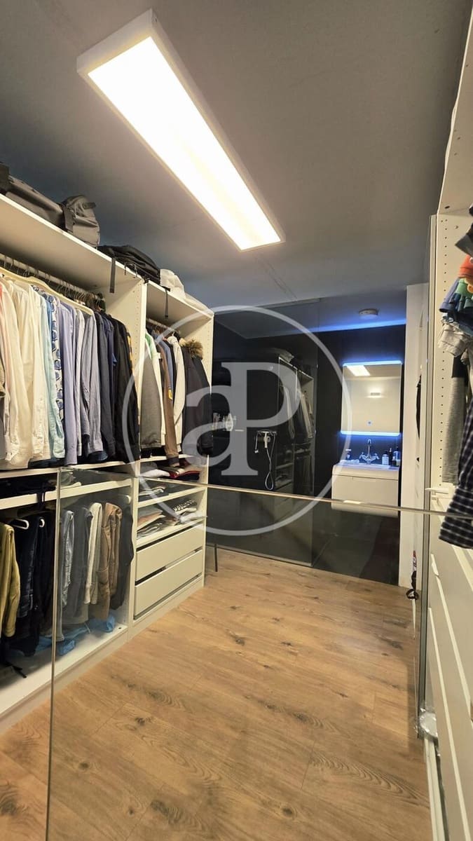 1 sypialnia Apartament na sprzedaż w Miasto Walencja z basenem - 295 000 € (Ref: 9181265)