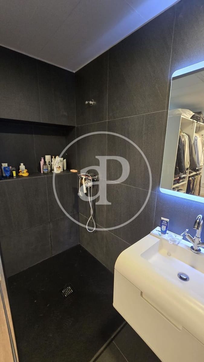 1 sypialnia Apartament na sprzedaż w Miasto Walencja z basenem - 295 000 € (Ref: 9181265)