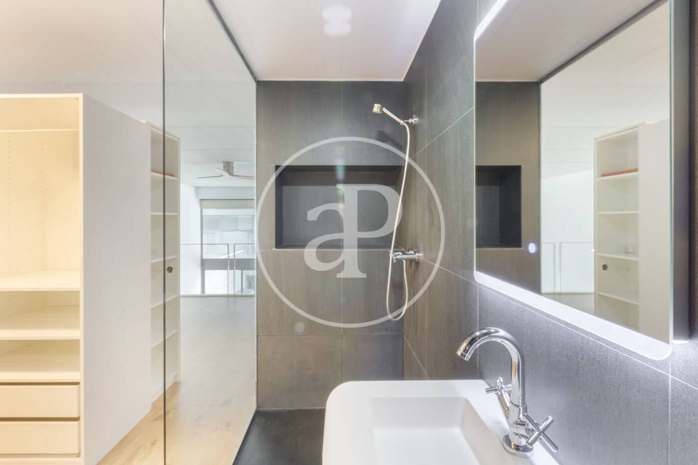 1 makuuhuone Huoneisto myytävänä paikassa Valencia kaupunki mukana uima-altaan - 295 000 € (Ref: 9181265)