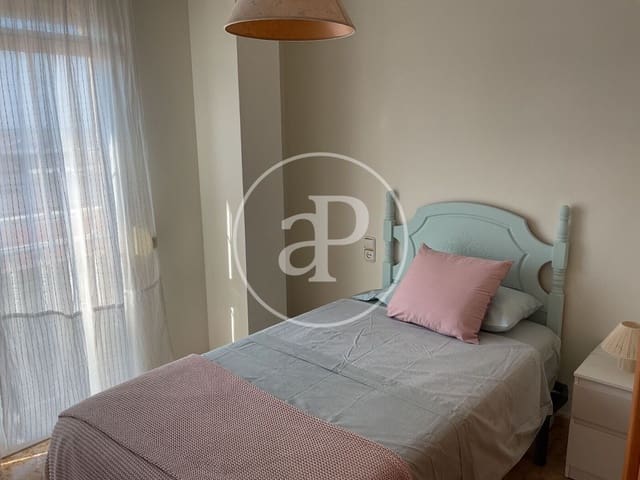 4 bedroom Villa for rent in Tavernes de la Valldigna - € 1,600 (Ref: 9185693)