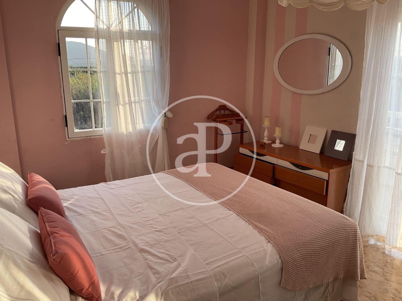 4 bedroom Villa for rent in Tavernes de la Valldigna - € 1,600 (Ref: 9185693)