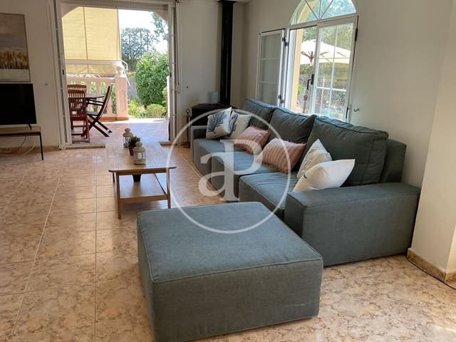 4 slaapkamer Villa te huur in Tavernes de la Valldigna met garage - € 3.000 (Ref: 9185693)