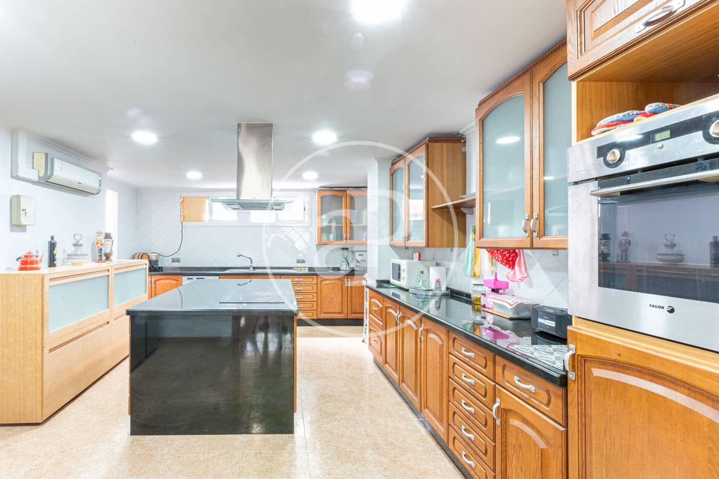 4 soveværelse Villa til salg i Calicanto med swimmingpool - € 495.000 (Ref: 9187190)