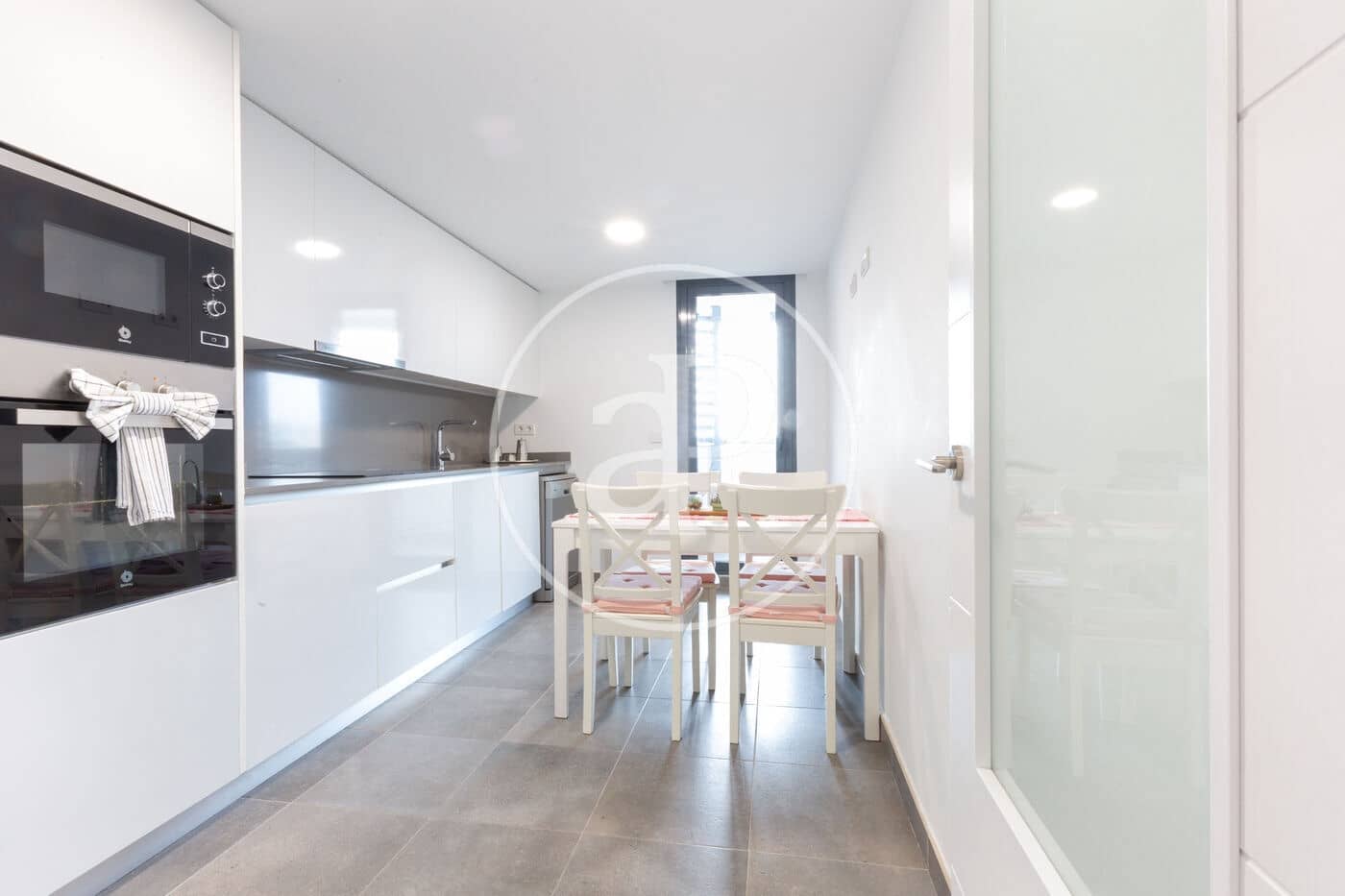 3 camera da letto Appartamento da affittare in Valencia citta con piscina - 2.500 € (Rif: 9188701)