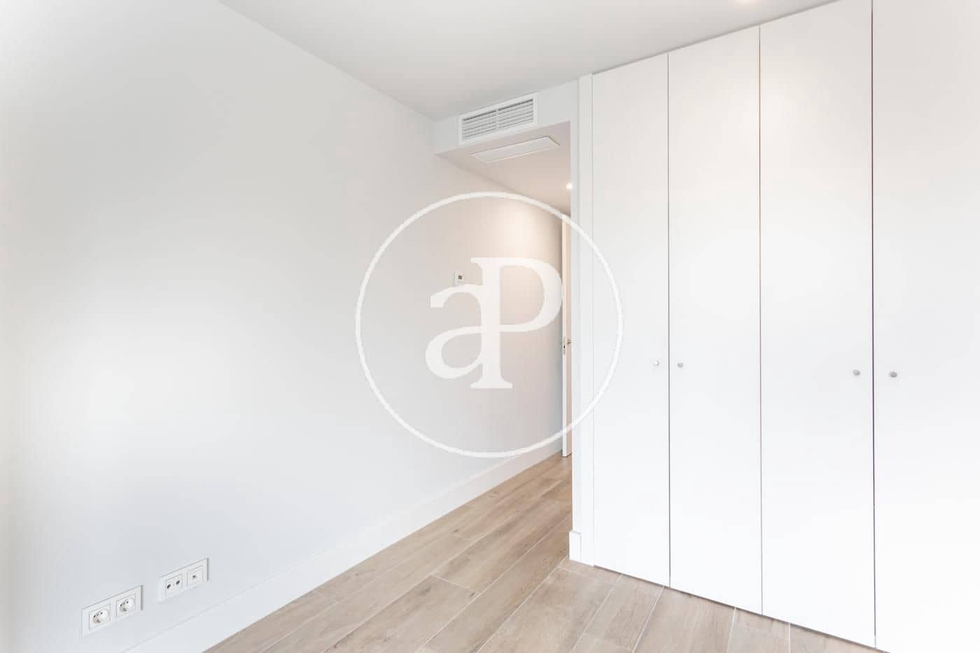 2 soveværelse Lejlighed til leje i Valencia by med swimmingpool garage - € 2.500 (Ref: 9191323)