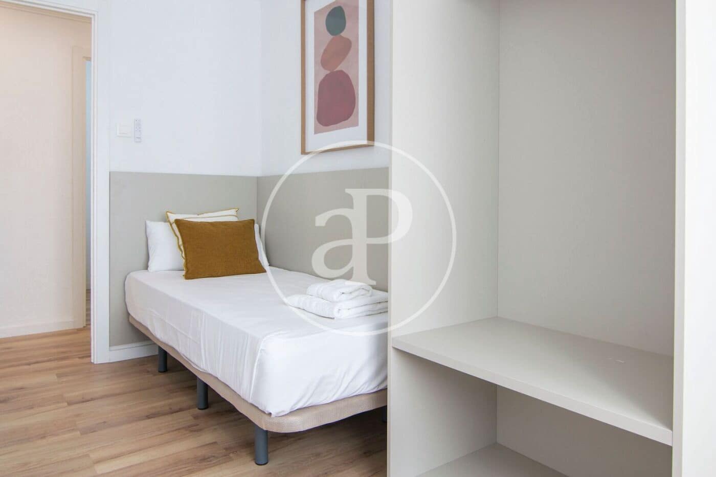 4 sovrum Lägenhet att hyra i Valencia stad - 3 200 € (Ref: 9192573)