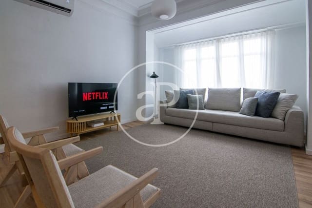 4 sovrum Lägenhet att hyra i Sant Francesc, Valencia stad - 3 200 € (Ref: 9192573)