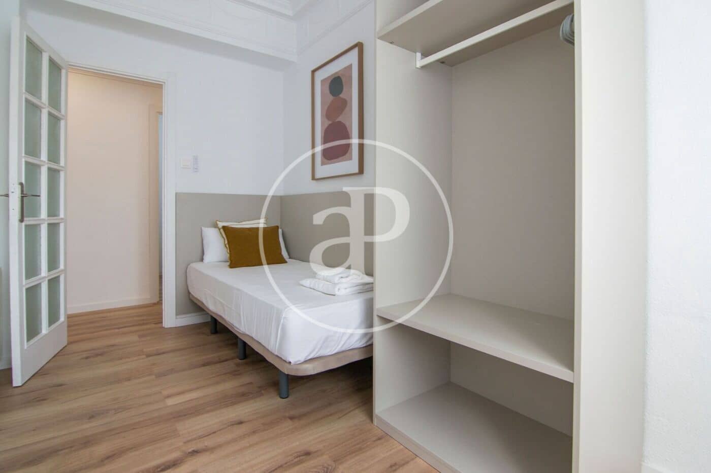 4 sovrum Lägenhet att hyra i Valencia stad - 3 200 € (Ref: 9192573)