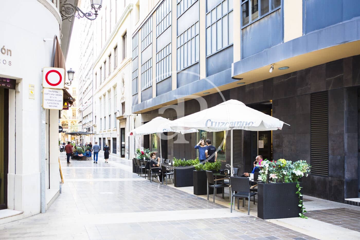 4 sovrum Lägenhet att hyra i Valencia stad - 3 200 € (Ref: 9192573)
