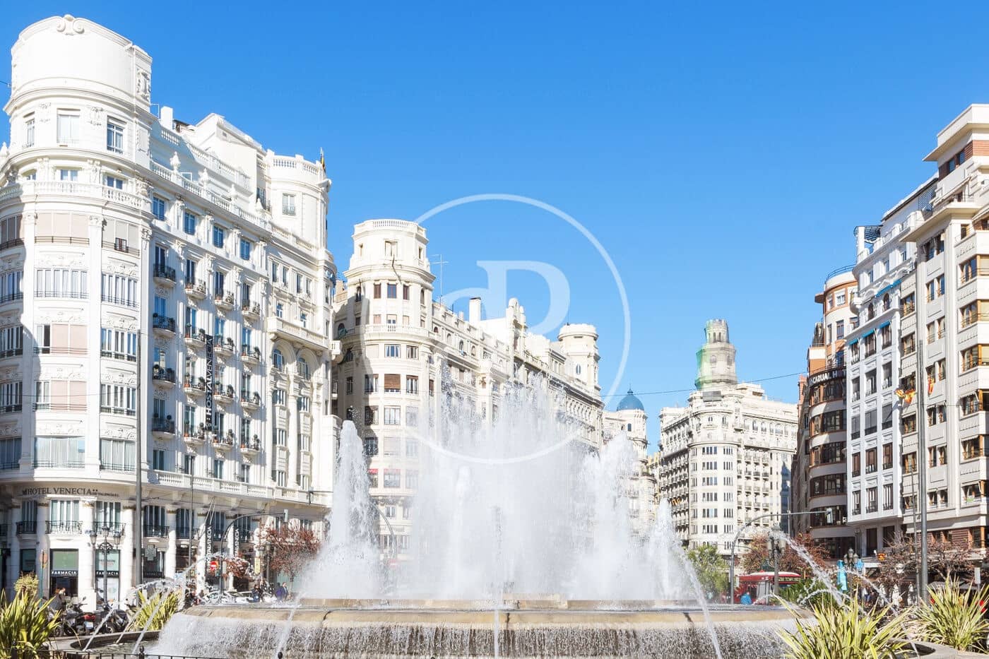 4 sovrum Lägenhet att hyra i Valencia stad - 3 200 € (Ref: 9192573)