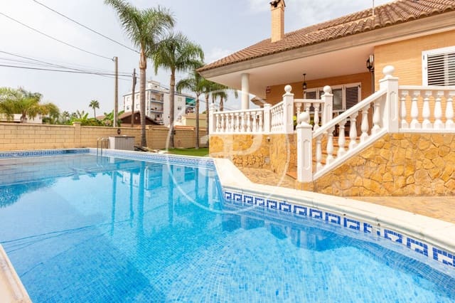4 bedroom Villa for sale in Almarda, Sagunto / Sagunt with pool - € 618,000 (Ref: 9192578)