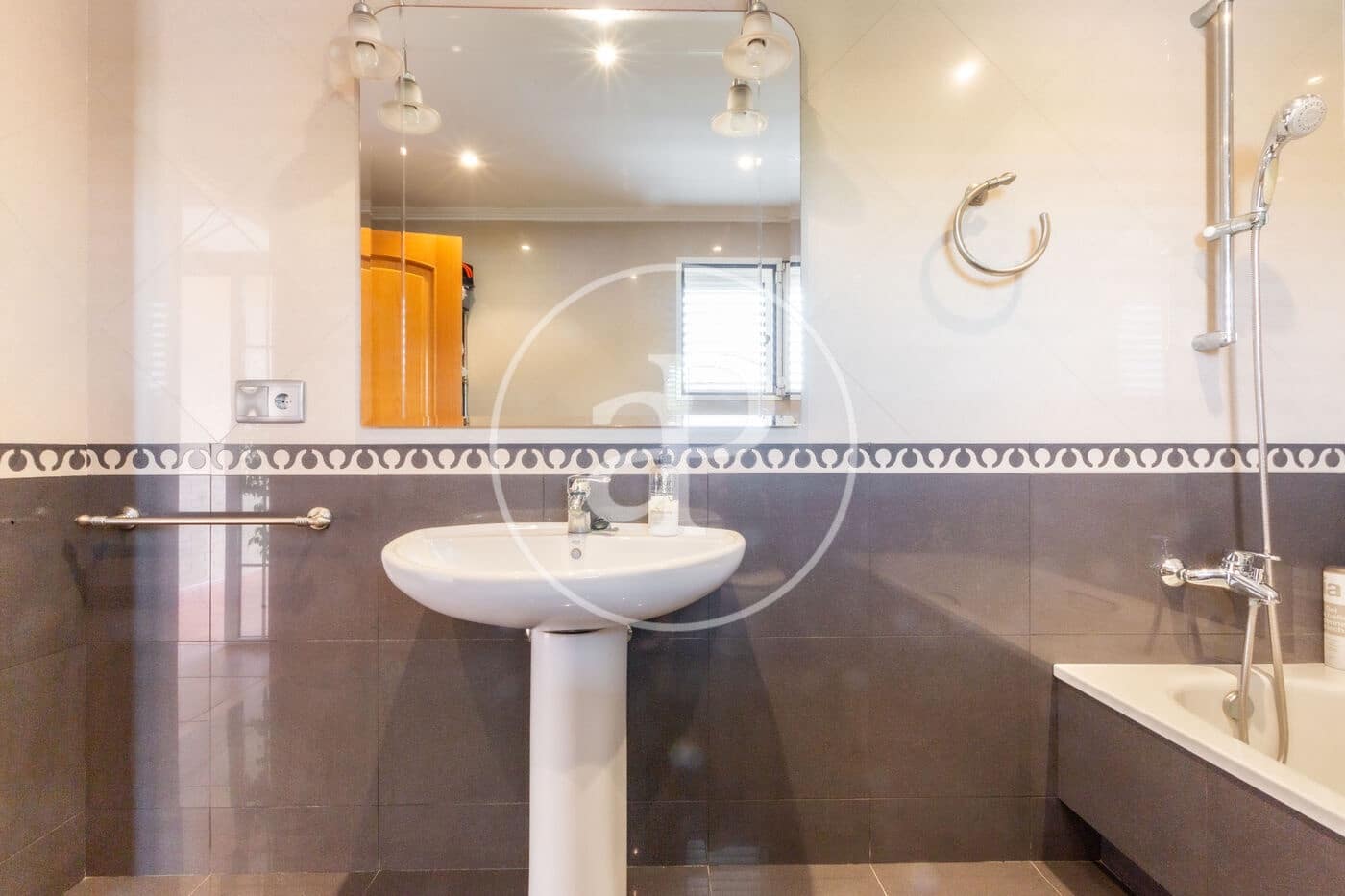 4 slaapkamer Villa te koop in Almarda met zwembad - € 618.000 (Ref: 9192578)