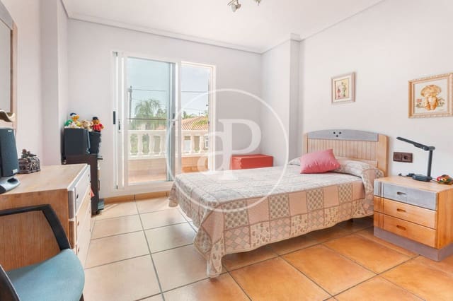 4 bedroom Villa for sale in Almarda, Sagunto / Sagunt with pool - € 618,000 (Ref: 9192578)