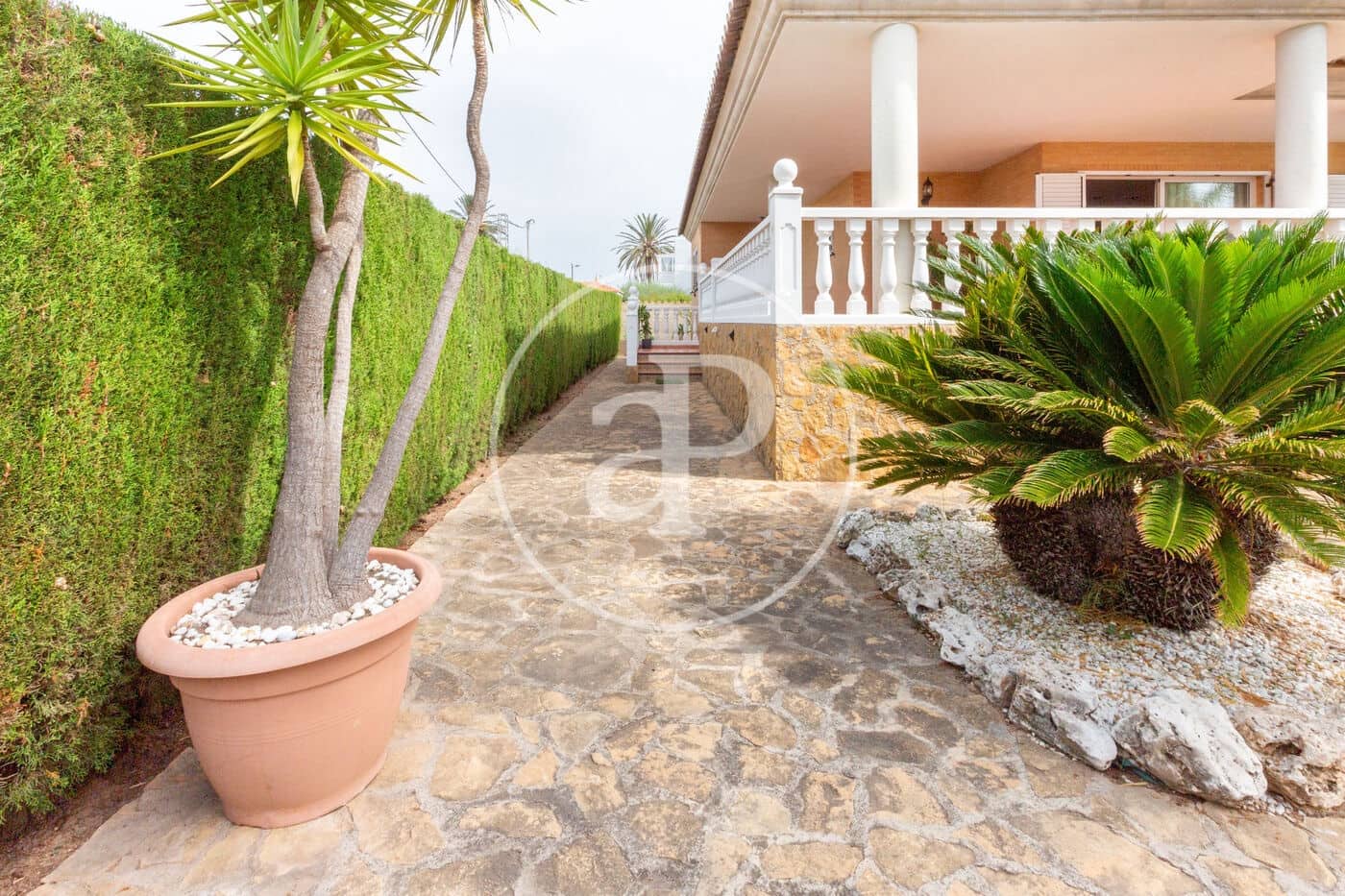 4 slaapkamer Villa te koop in Almarda met zwembad - € 618.000 (Ref: 9192578)