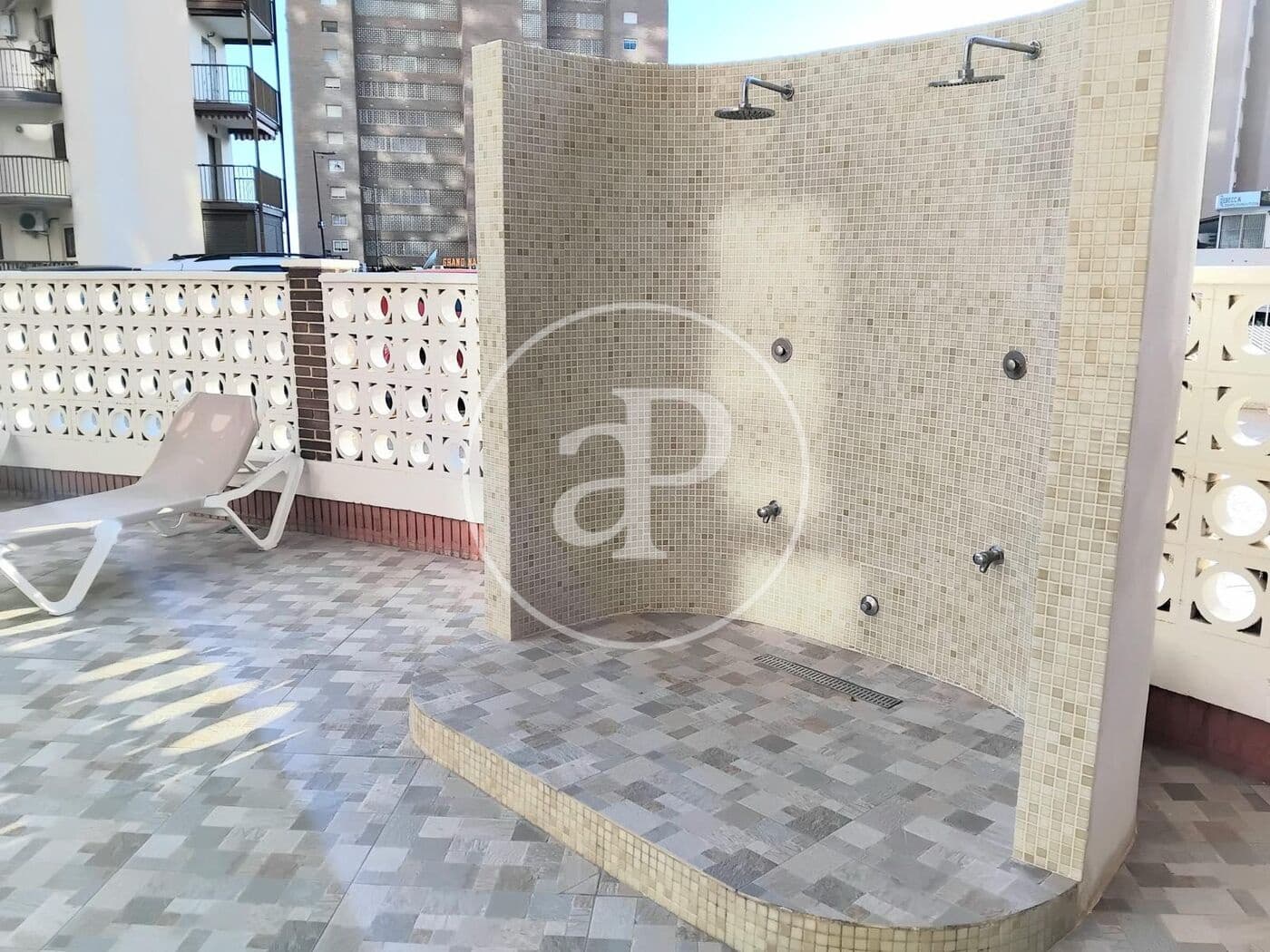 1 soveværelse Lejlighed til salg i Benidorm med swimmingpool - € 185.000 (Ref: 9192579)