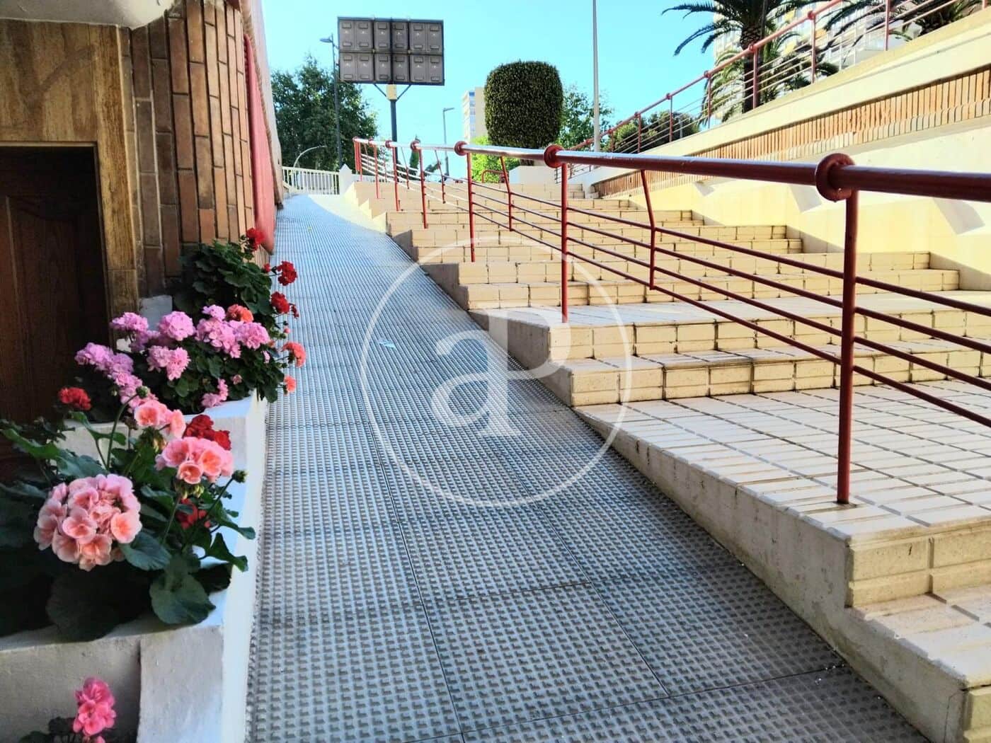 1 soveværelse Lejlighed til salg i Benidorm med swimmingpool - € 185.000 (Ref: 9192579)