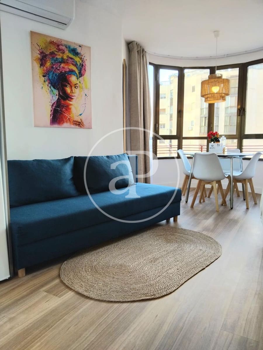 1 soveværelse Lejlighed til salg i Benidorm med swimmingpool - € 185.000 (Ref: 9192579)