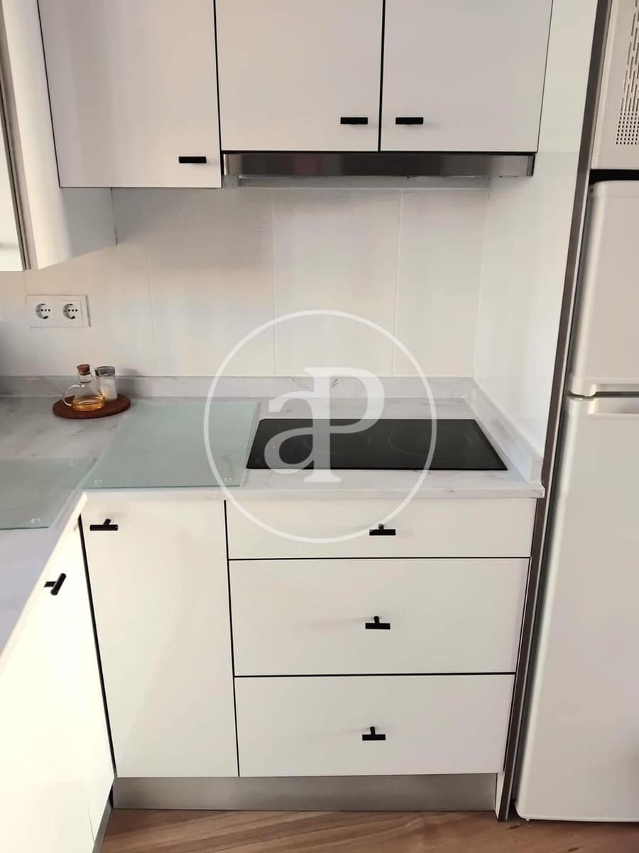 1 soveværelse Lejlighed til salg i Benidorm med swimmingpool - € 185.000 (Ref: 9192579)