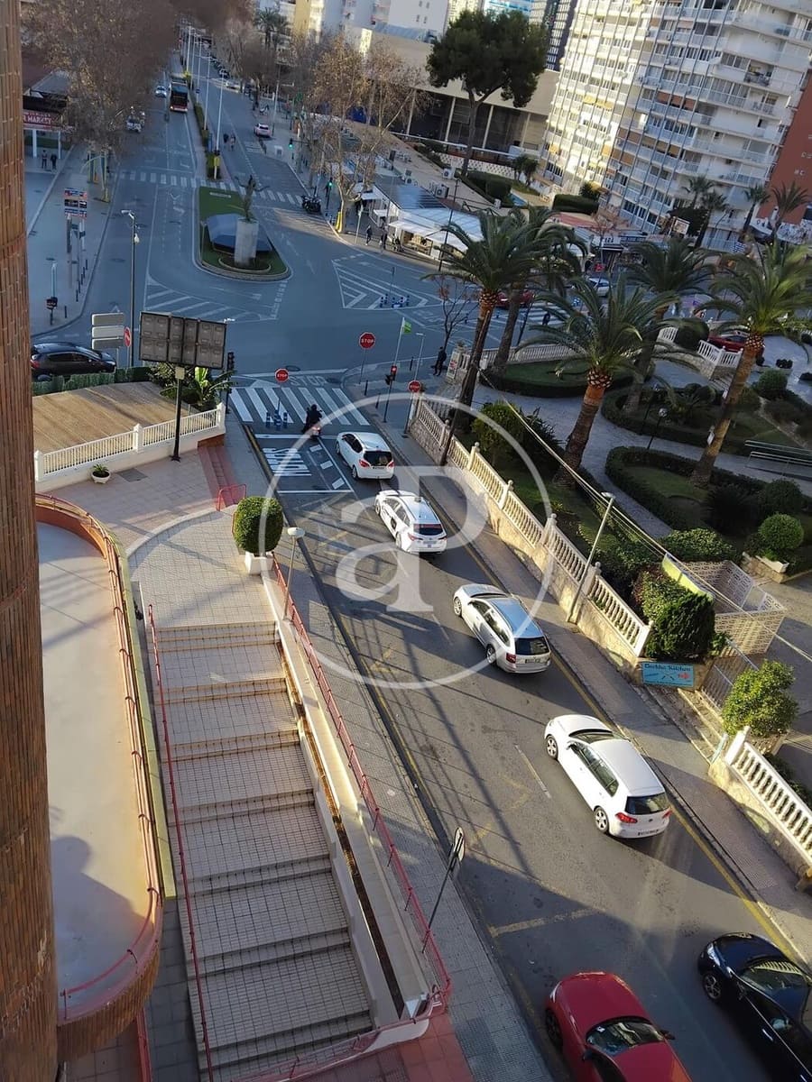 1 soveværelse Lejlighed til salg i Benidorm med swimmingpool - € 185.000 (Ref: 9192579)