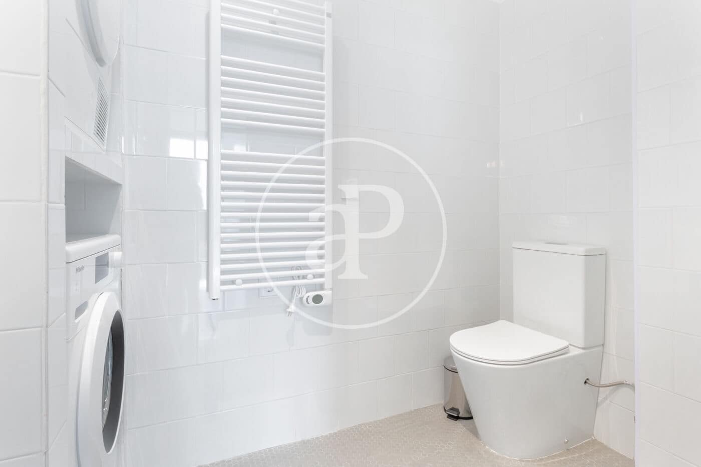 2 quarto Apartamento para arrendar em Valencia cidade - 2 980 € (Ref: 9200749)