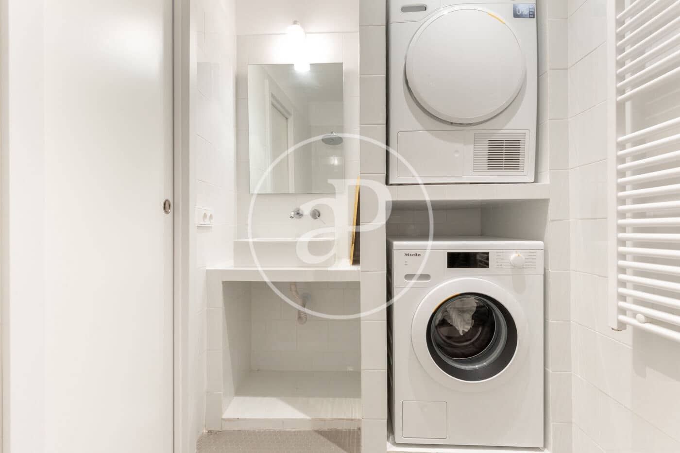 2 quarto Apartamento para arrendar em Valencia cidade - 2 980 € (Ref: 9200749)