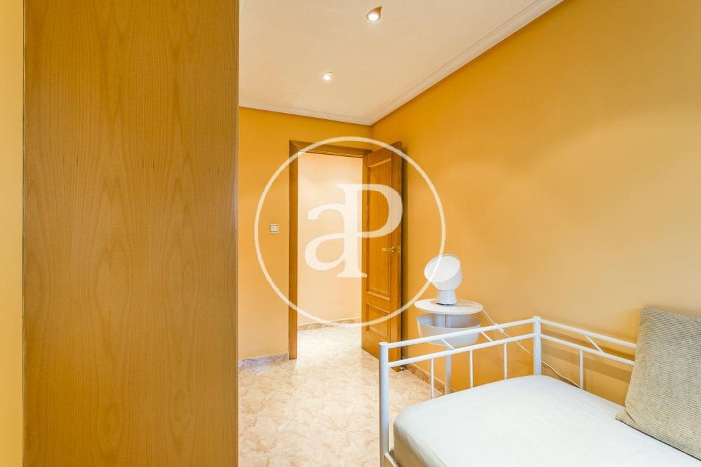 3 sovrum Lägenhet att hyra i Valencia stad - 1 900 € (Ref: 9200750)