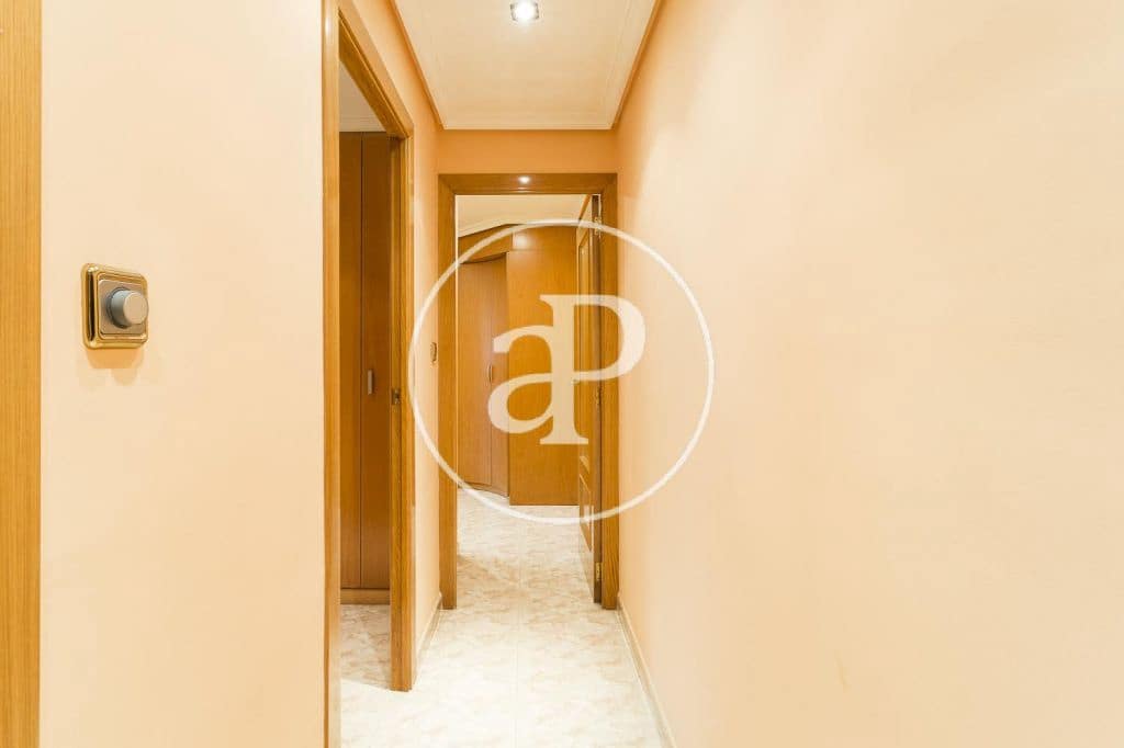 3 sovrum Lägenhet att hyra i Valencia stad - 1 900 € (Ref: 9200750)
