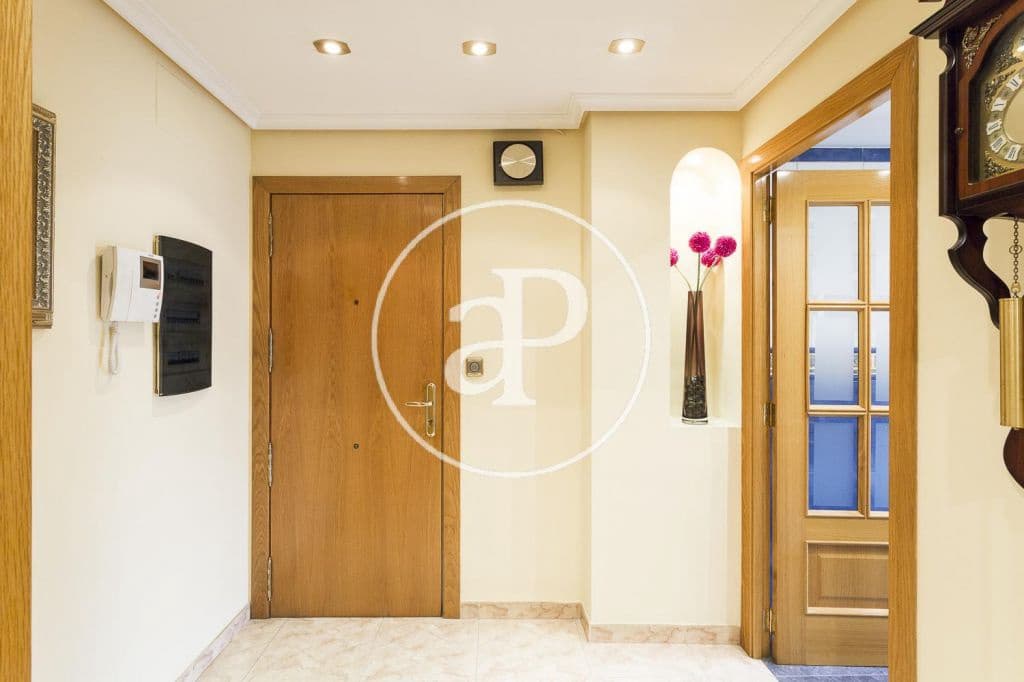 3 sovrum Lägenhet att hyra i Valencia stad - 1 900 € (Ref: 9200750)