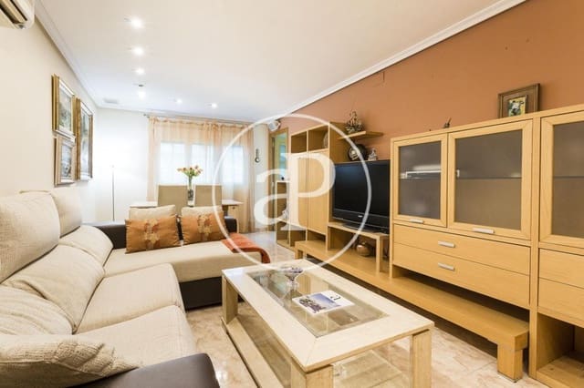 3 sovrum Lägenhet att hyra i Sant Pau, Valencia stad - 1 900 € (Ref: 9200750)