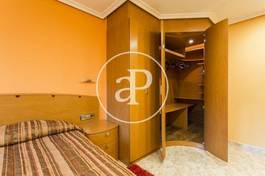 3 sovrum Lägenhet att hyra i Valencia stad - 1 900 € (Ref: 9200750)
