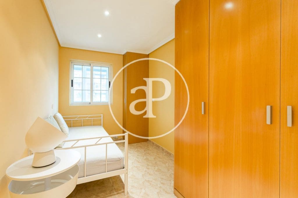3 sovrum Lägenhet att hyra i Valencia stad - 1 900 € (Ref: 9200750)