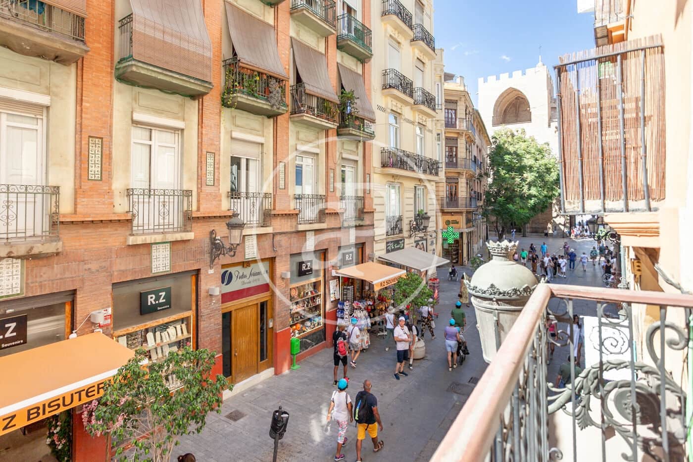 Moradia para arrendar em Valencia cidade - 1 000 € (Ref: 9202657)