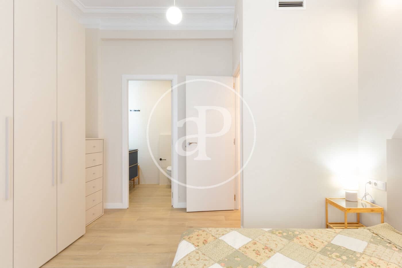 2 sovrum Lägenhet att hyra i Valencia stad - 2 600 € (Ref: 9204850)
