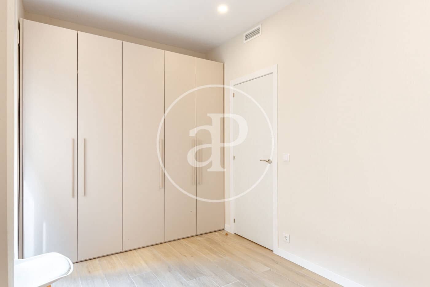 2 sovrum Lägenhet att hyra i Valencia stad - 2 600 € (Ref: 9204850)
