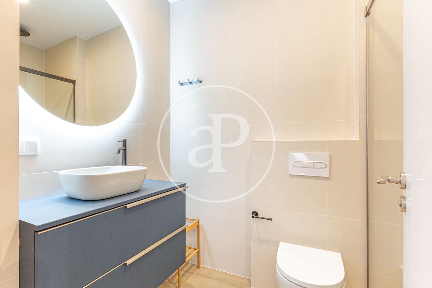 2 sovrum Lägenhet att hyra i Valencia stad - 2 600 € (Ref: 9204850)