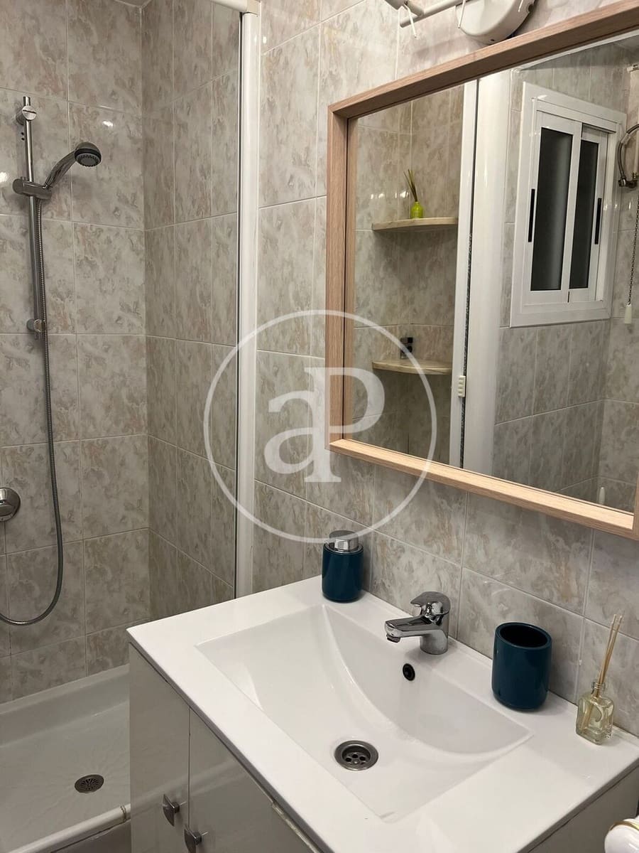 Apartamento de 2 habitaciones en València ciudad en alquiler - 1.350 € (Ref: 9206855)