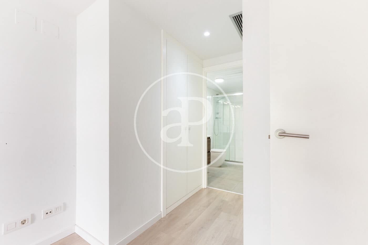 1 bedroom Apartment for sale in Valencia city with pool garage - € 350,000 (Ref: 9215418)