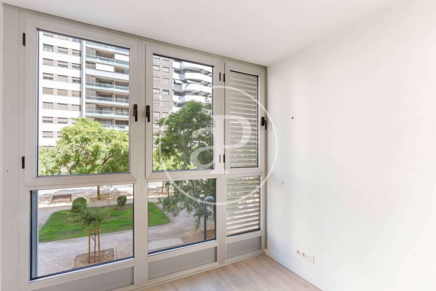 1 bedroom Apartment for sale in Valencia city with pool garage - € 350,000 (Ref: 9215418)