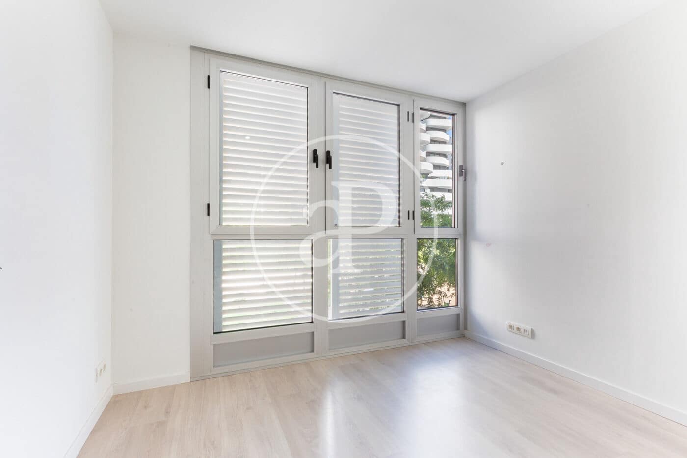 1 bedroom Apartment for sale in Valencia city with pool garage - € 350,000 (Ref: 9215418)