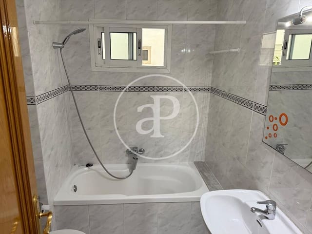 Apartamento de 3 habitaciones en La Malva-Rosa, València ciudad en alquiler - 1.200 € (Ref: 9215420)