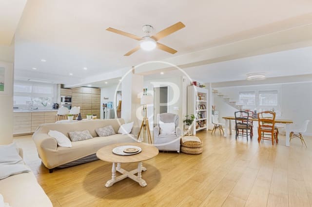 5 bedroom Villa for sale in Alginet with pool - € 595,000 (Ref: 9215423)