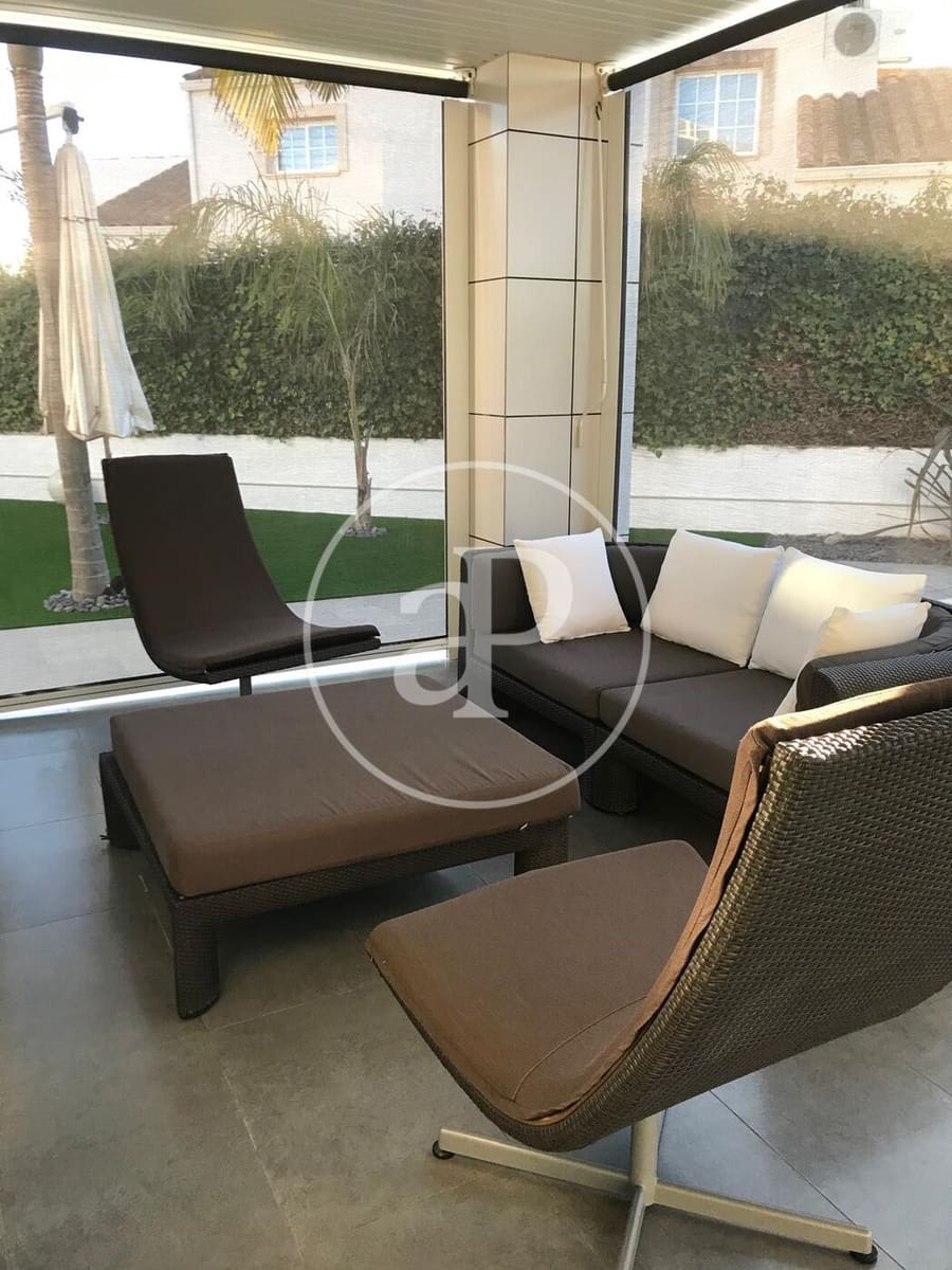 Chalet de 4 habitaciones en Bétera en alquiler con piscina - 6.000 € (Ref: 9217762)